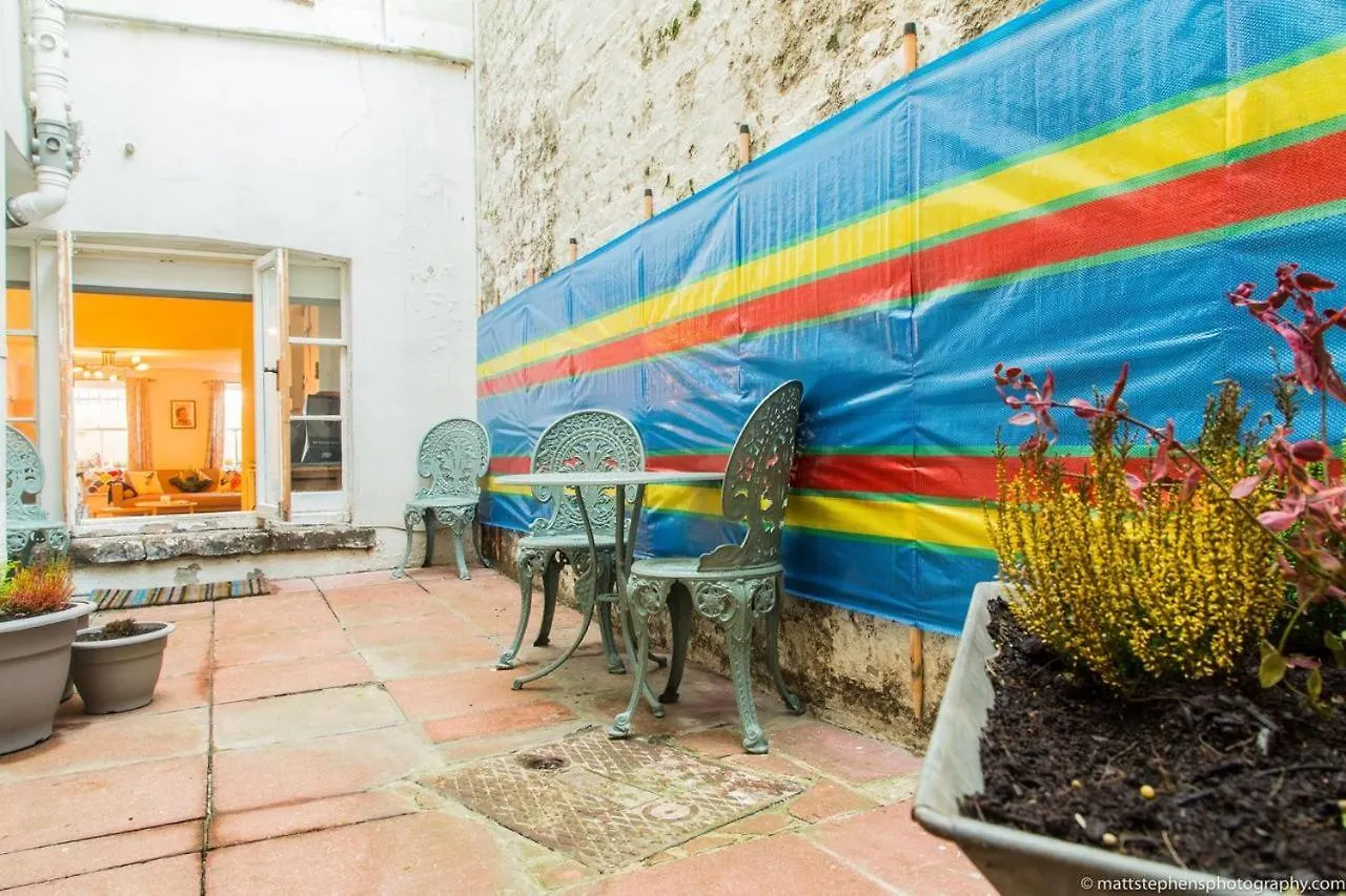 Seafront Apartment With Garden Brighton
